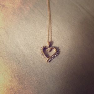 Diamond Heart Pendant Necklace 10k gold